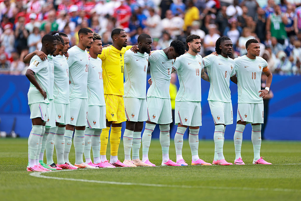 Gyászszünettel kezdődik a francia–spanyol elődöntő a foci-vb-n: ez az oka