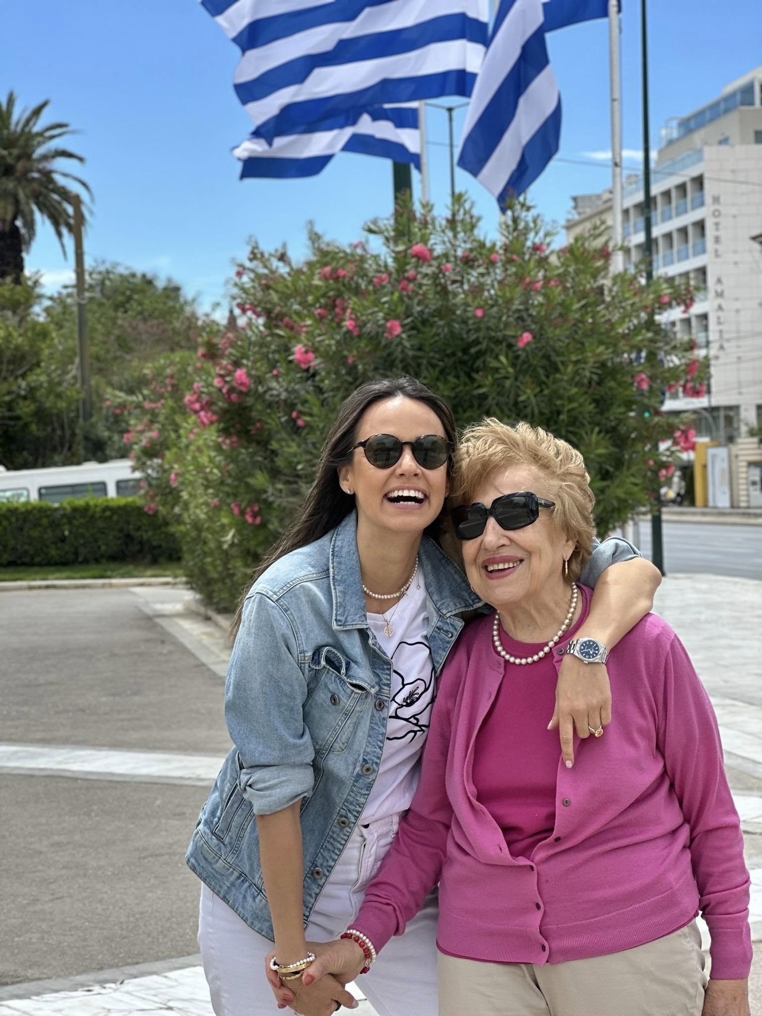 Imagini rare cu mama Andreei Raicu, care are 85 de ani și „probleme la genunchi și coloană și uneori se mișcă greu”. Dezvăluiri și despre tatăl ei
