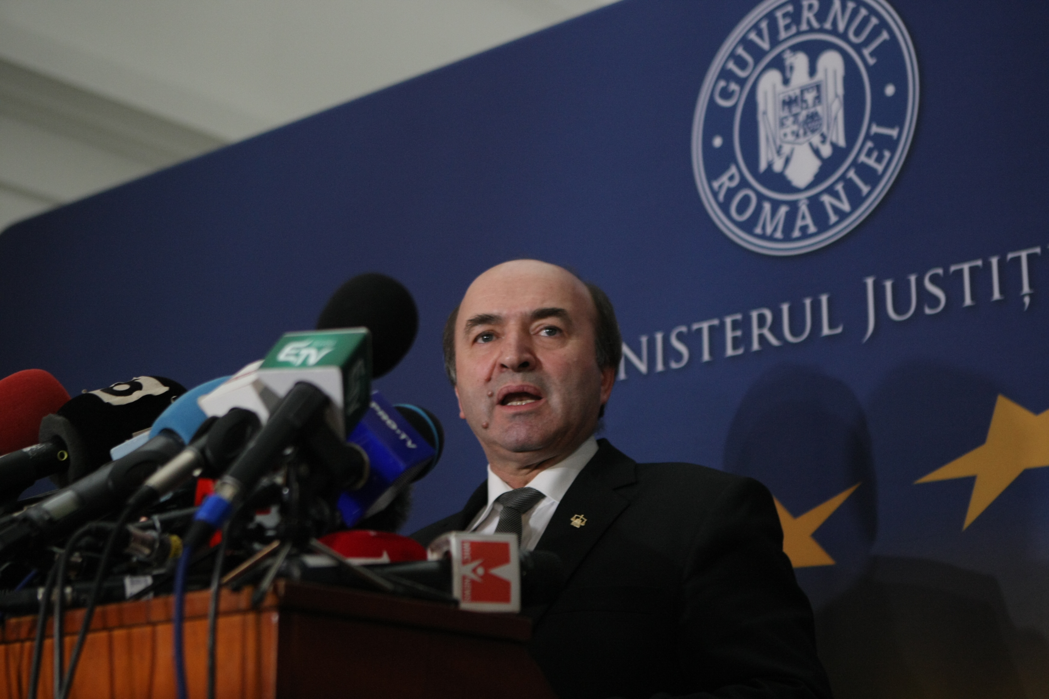 UPDATE. Tudorel Toader: "Voi prezenta un raport în Parlament, joia viitoare, cu referire la activitatea DNA"