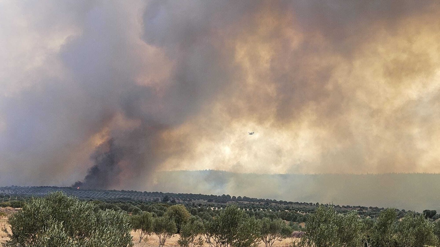 Incendiu puternic și secetă în Turcia. Sute de persoane, evacuate de urgență din provincia Canakkale