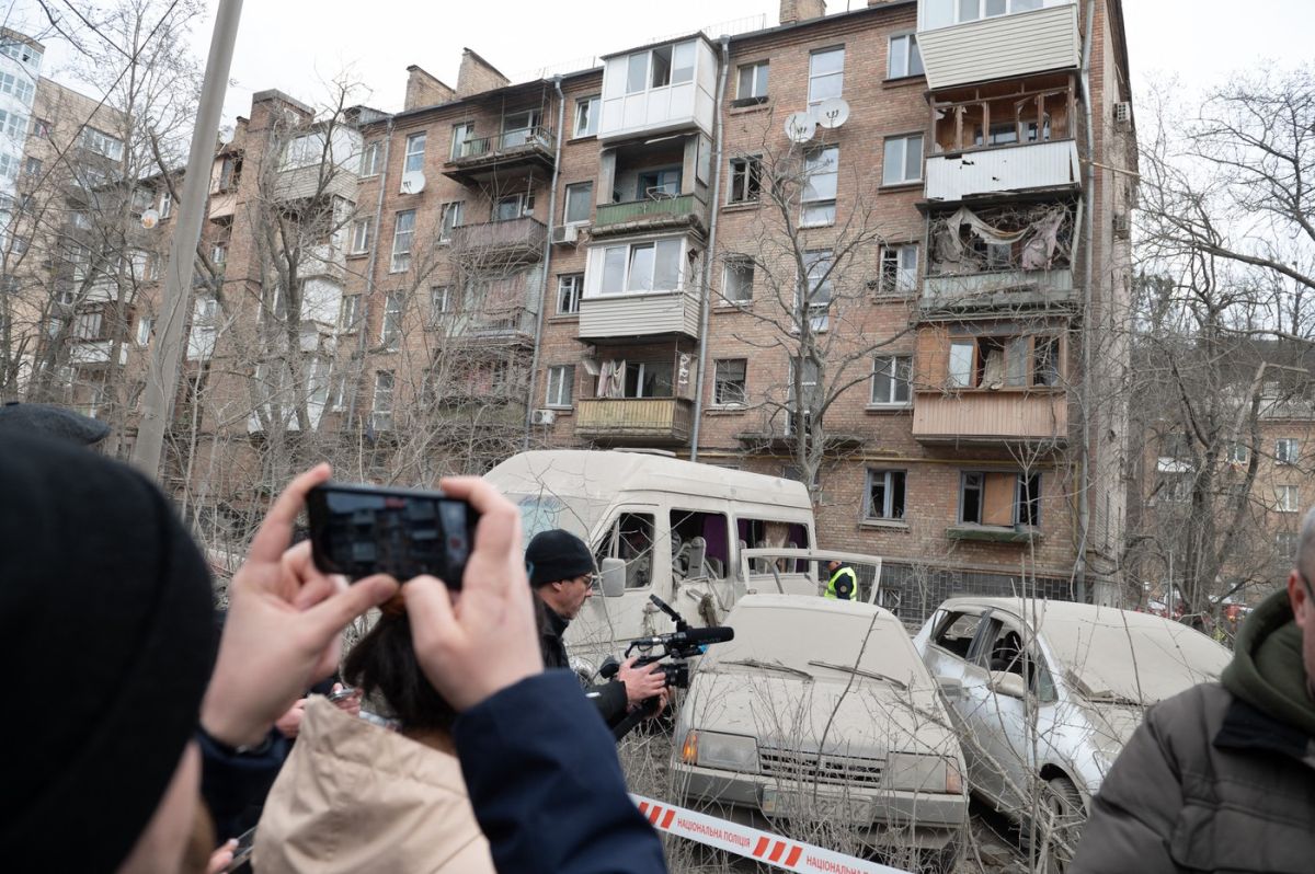 Rusia a atacat din nou Kievul cu rachete. Imagini cu urmările loviturilor asupra Capitalei ucrainene