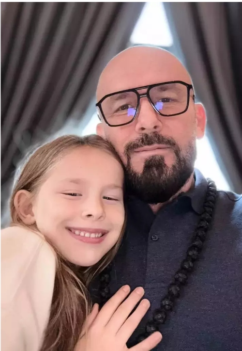Ce a pățit Cătălin Zmărăndescu în vacanța din Turcia: „La ora 7 dimineața simt o prezență lângă pat. Încercam să-mi dau seama ce se întâmplă”