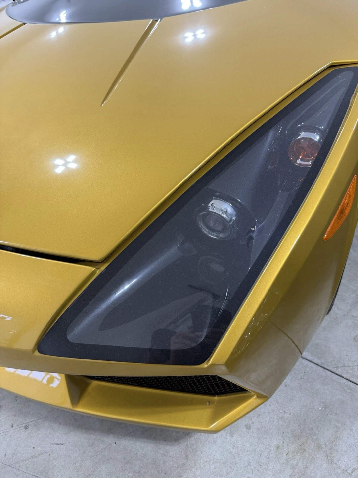 Cel mai ieftin "Gallardo" din lume are doar 99 de cai-putere și costă cât un VW Golf second-hand