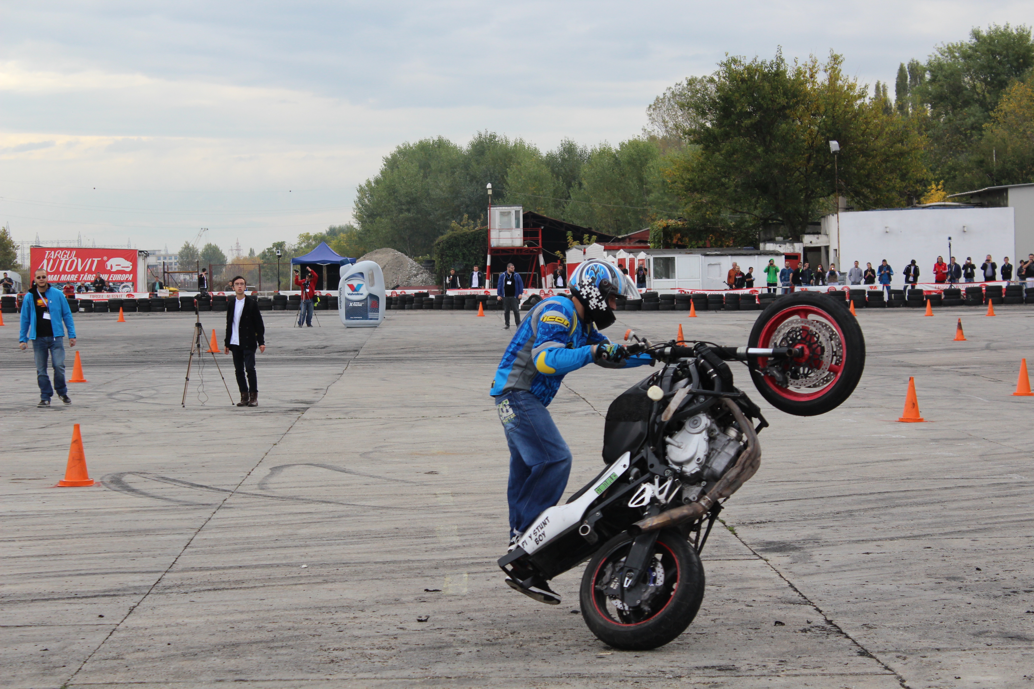 FOTO & VIDEO / Cei mai buni piloţi de drift s-au întrecut la primul Grand Prix organizat de Romanian Drift Community