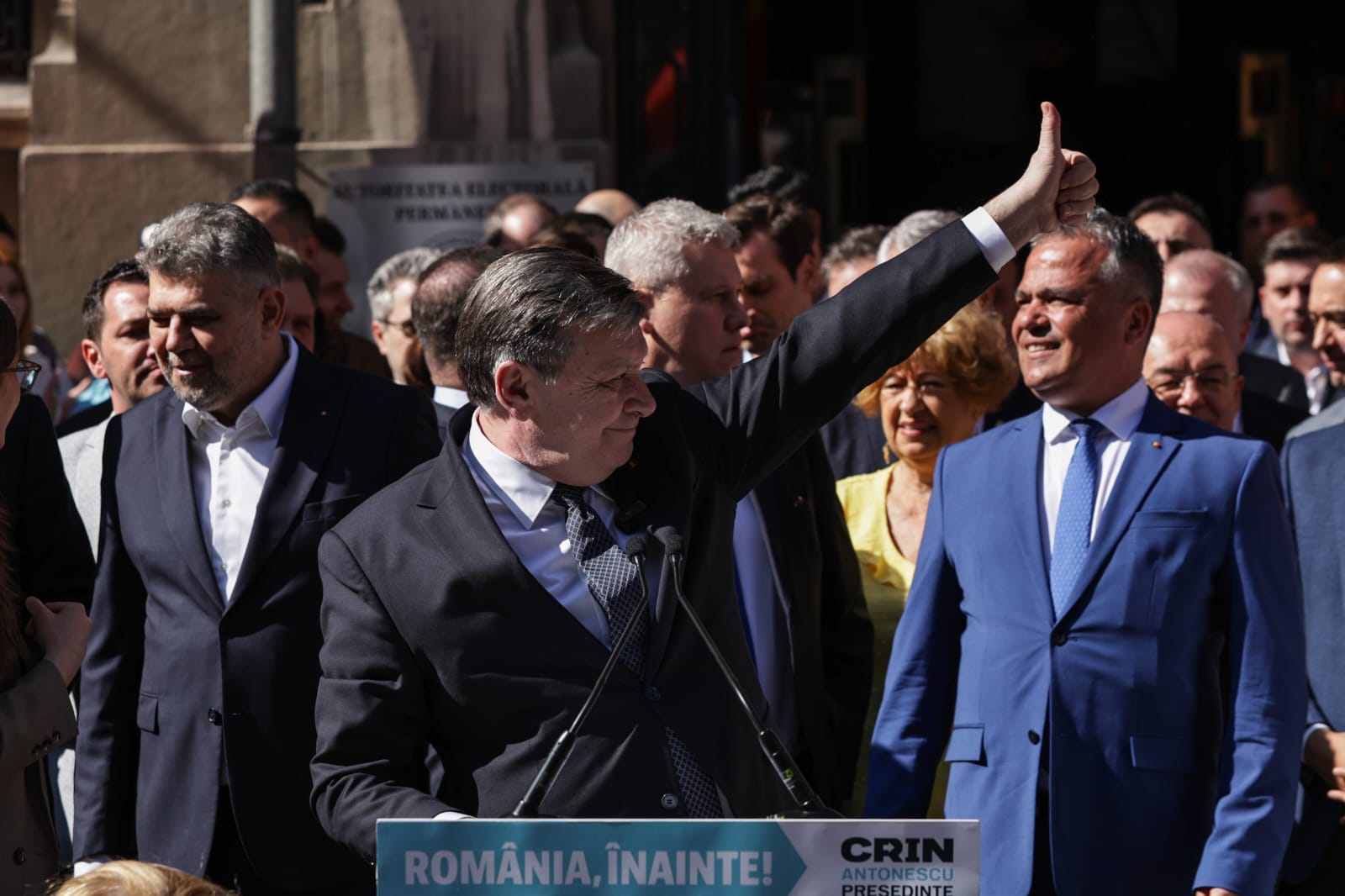 Crin Antonescu și-a depus candidatura la alegerile prezidențiale