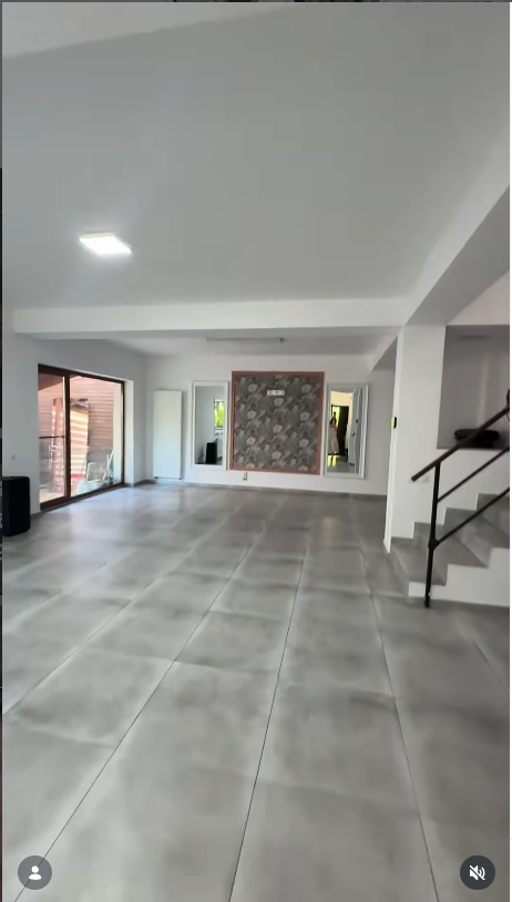 Imagini cu noua casă în care se mută Deea Maxer și actualul soț, Constantin. „Am visat la momentul acesta. Urmează mici renovări”