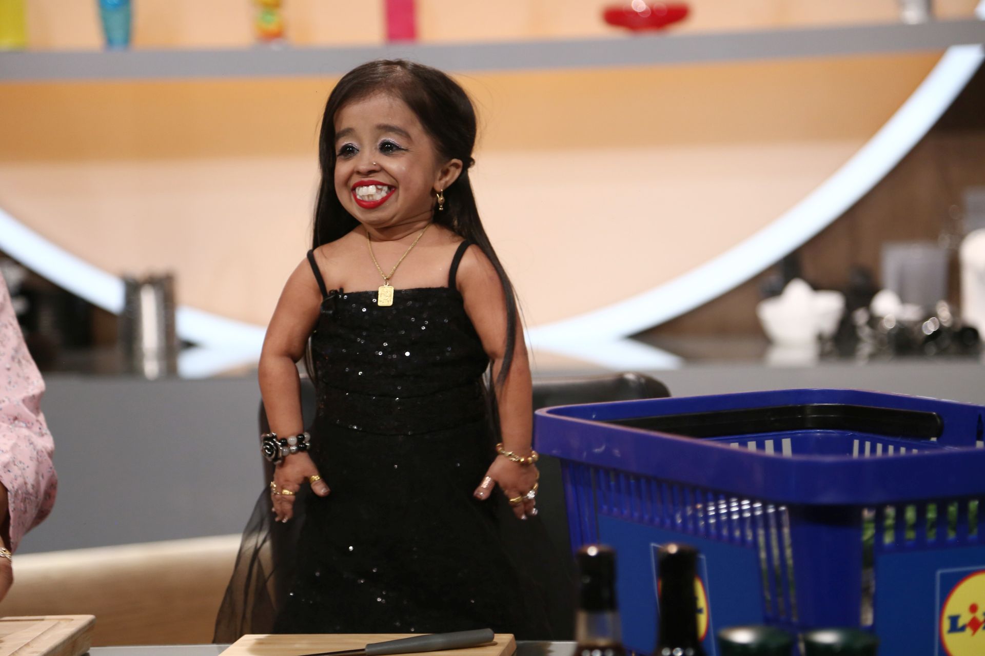 Jyoti Amge, cea mai mică femeie din lume, apariție-surpriză la „Chefi la cuțite”. Are 29 de ani și 5 kilograme: „Verișorul meu are 2 ani și este mai înalt decât mine”