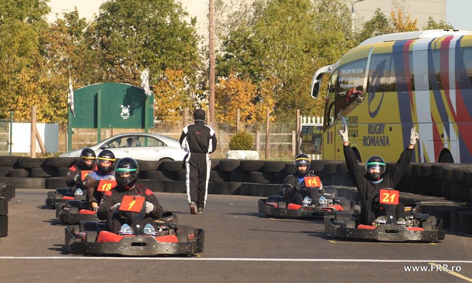Stejarii s-au distrat la karting, în aşteptarea meciului cu naţionala Canadei, marți, ora 18:45 / GALERIE FOTO