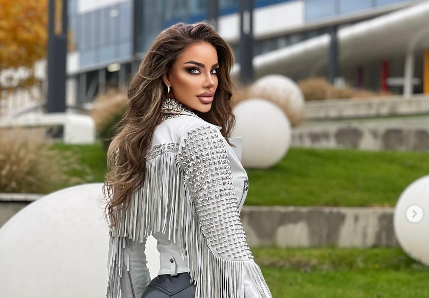 Bianca Drăgușanu și-a topit acidul hialuronic din buze: „Fața mea a fost stricată. M-am injectat vreo 20 de ani mult și prost”
