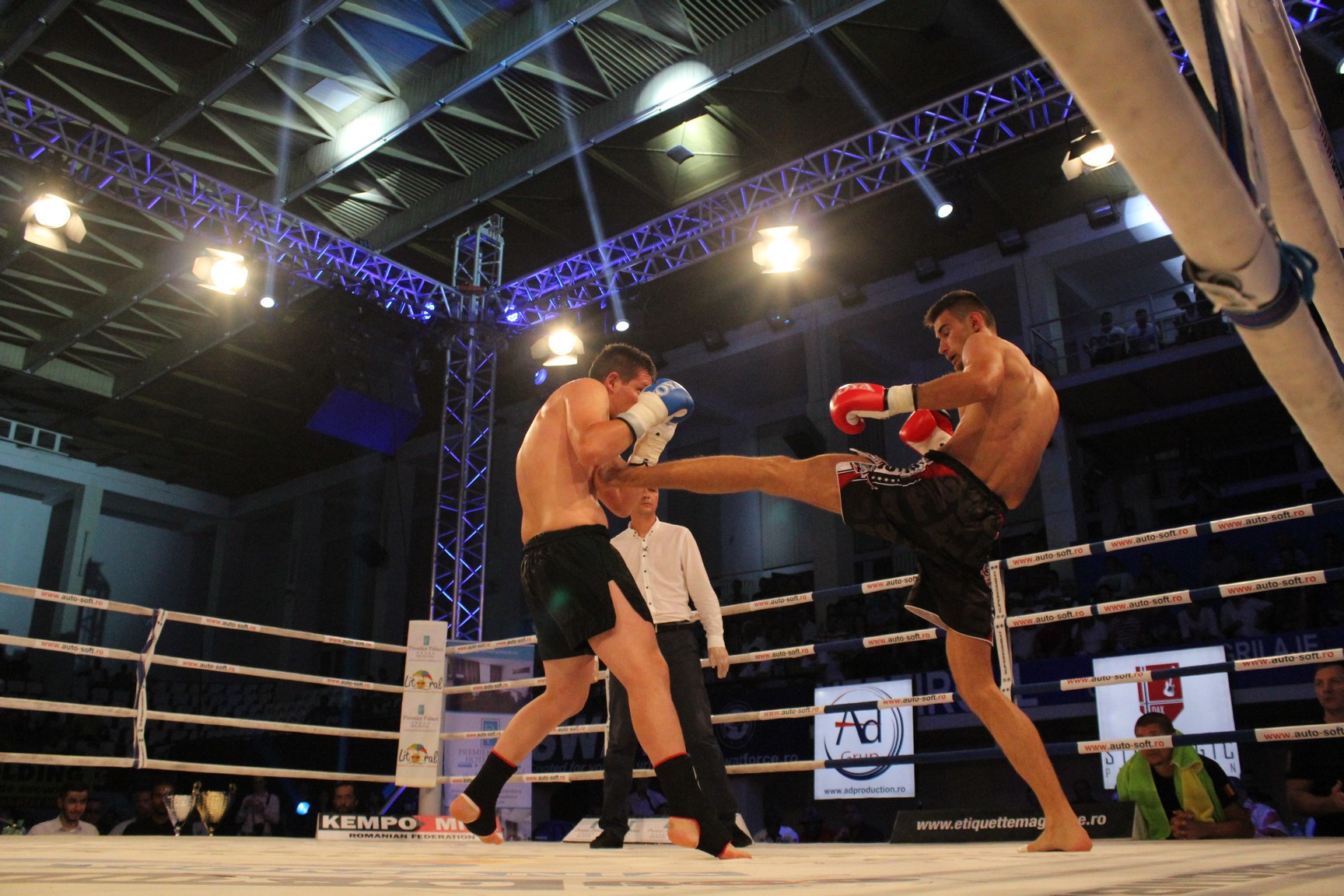 GALERIE FOTO / SUPERKOMBAT CONSTANȚA: Moroșanu a dat de pământ cu colosul din Kavala!
