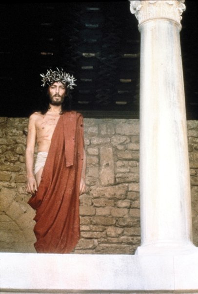 „Blestemul” rolului lui Iisus? Cum i s-a schimbat viața actorului Robert Powell și cum arată la 82 de ani