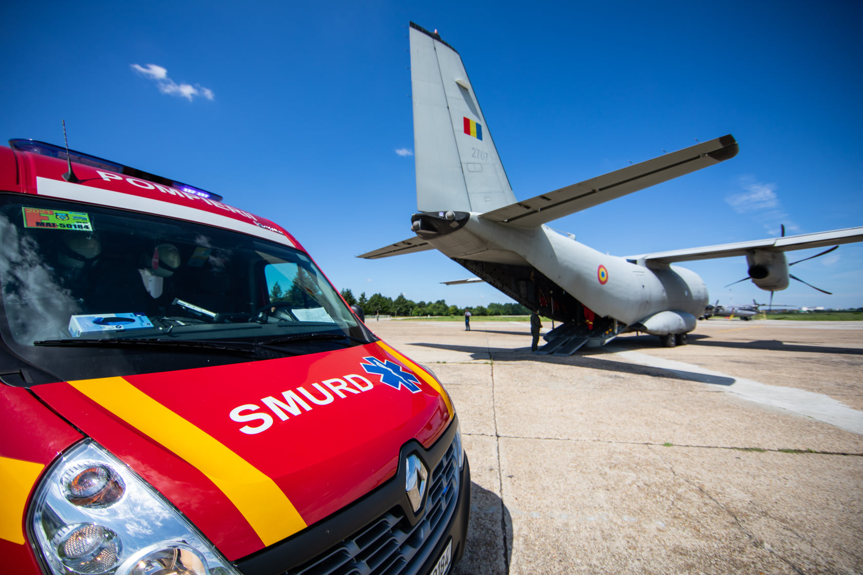 Cei doi răniţi în explozia de la Petromidia au fost transferaţi la o clinică din Germania cu o aeronavă militară