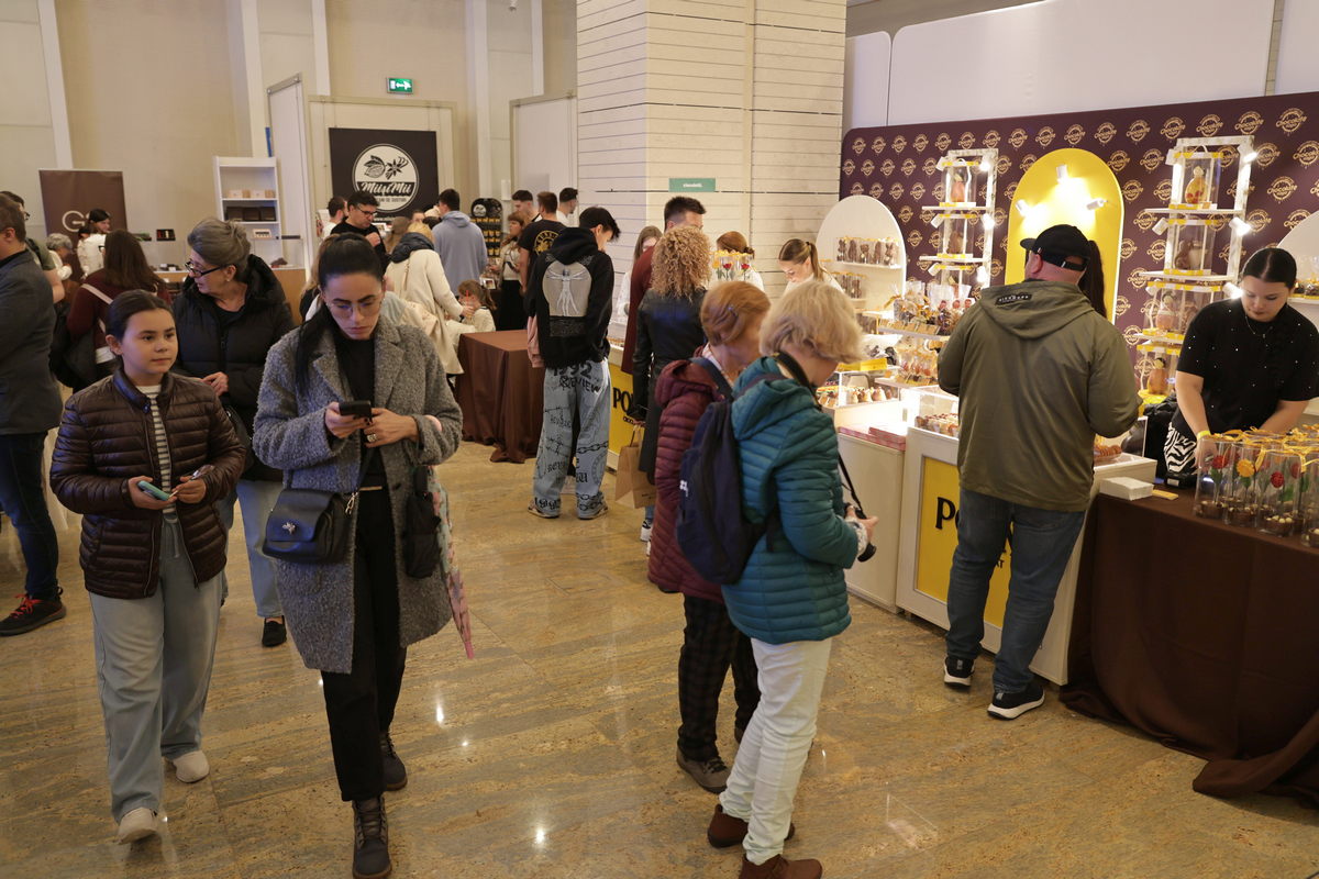 Chocolate Saga 2025: festivalul care sparge toate regulile la Biblioteca Națională. Ciocolată cu vin roșu, parfumuri de lux și praline cu ardei iute
