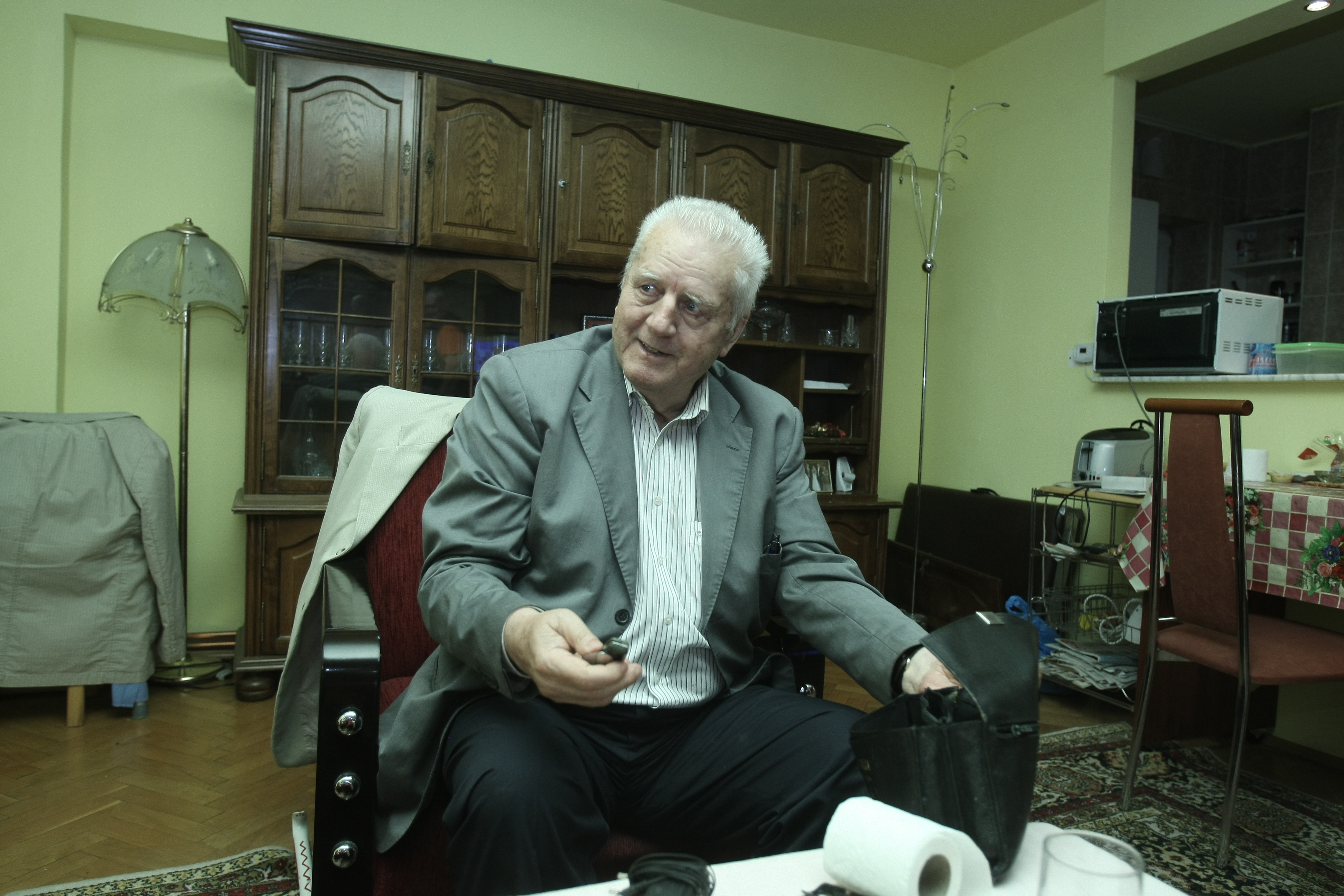 EXCLUSIV! Știați că Pădureanu a fost însurat? Vorbește în premieră despre divorț! A înșelat-o nea Jean pe Tanti Pușa? GALERIE FOTO