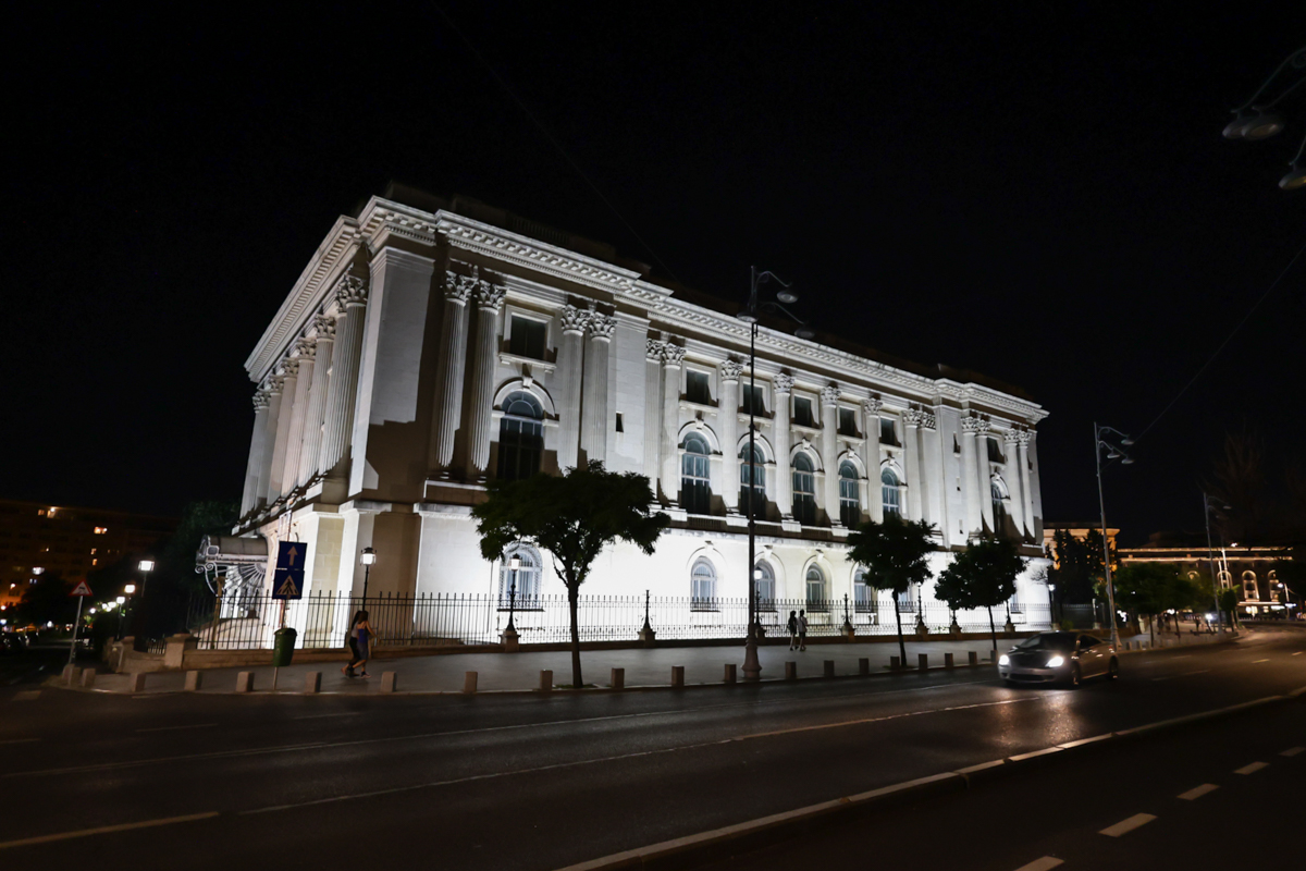 Am verificat cum economisesc energie instituțiile publice. Doar trei au stins luminile pe timpul nopții