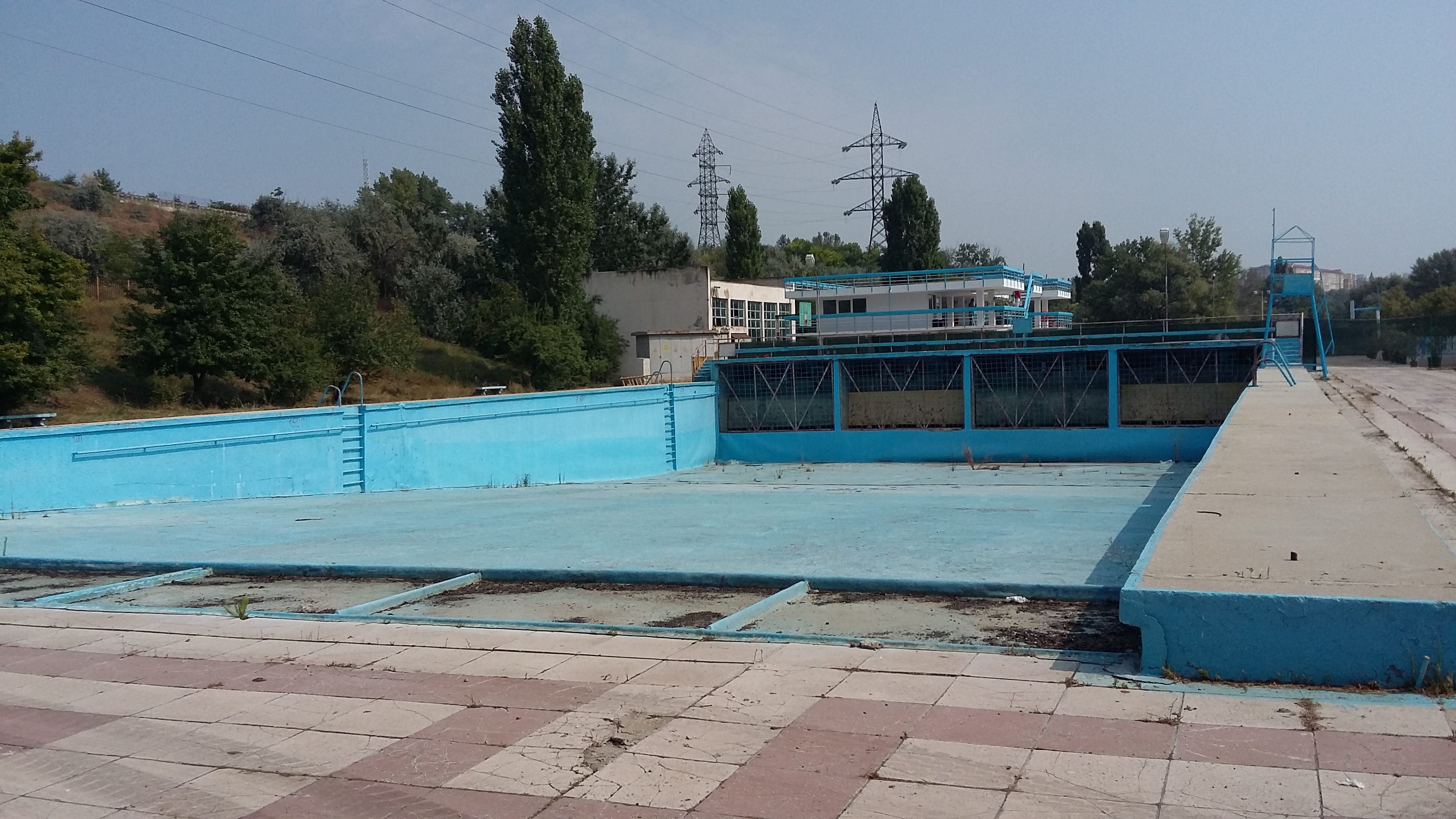 Au redeschis plaja, dar fără apă în bazine! ”Înoată” la duș | GALERIE FOTO