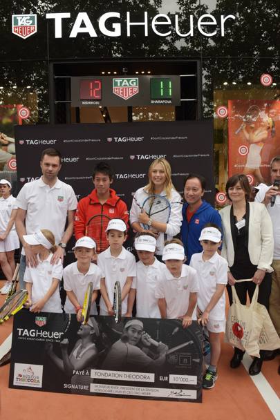 La Paris, rusoaica Maria Sharapova a dat în mintea copiilor / GALERIE FOTO