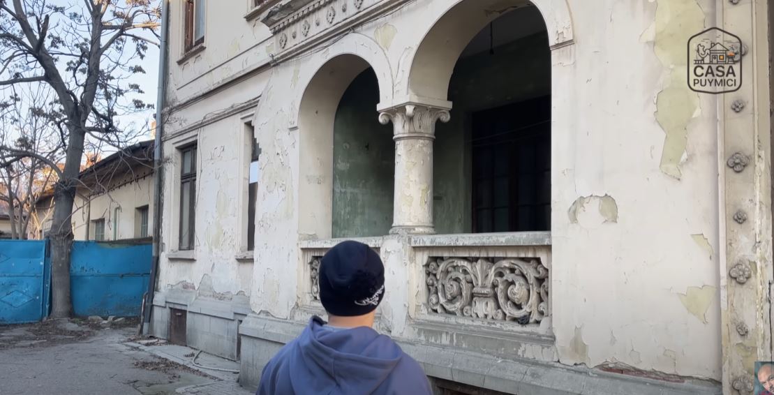 Imagini cu noua casă a lui Puya din București. Cum arată locuința construită în anii ’30: „Nici nu mă gândesc să pun termopane”
