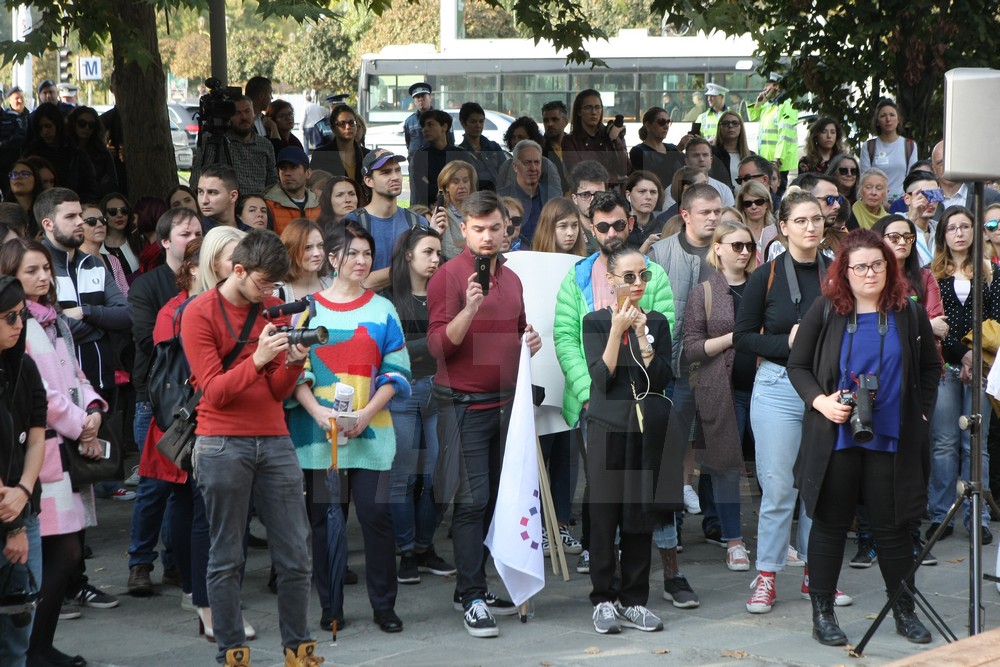 GALERIE FOTO/ Marş împotriva violenţei domestice, în Bucureşti: "Împreună pentru siguranţa femeilor"
