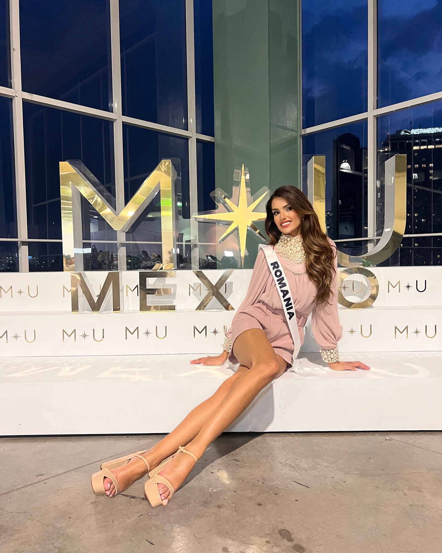 Cine este Loredana Salanţă, cea care a reprezentat România la Miss Universe 2024. A fost implicată în politică