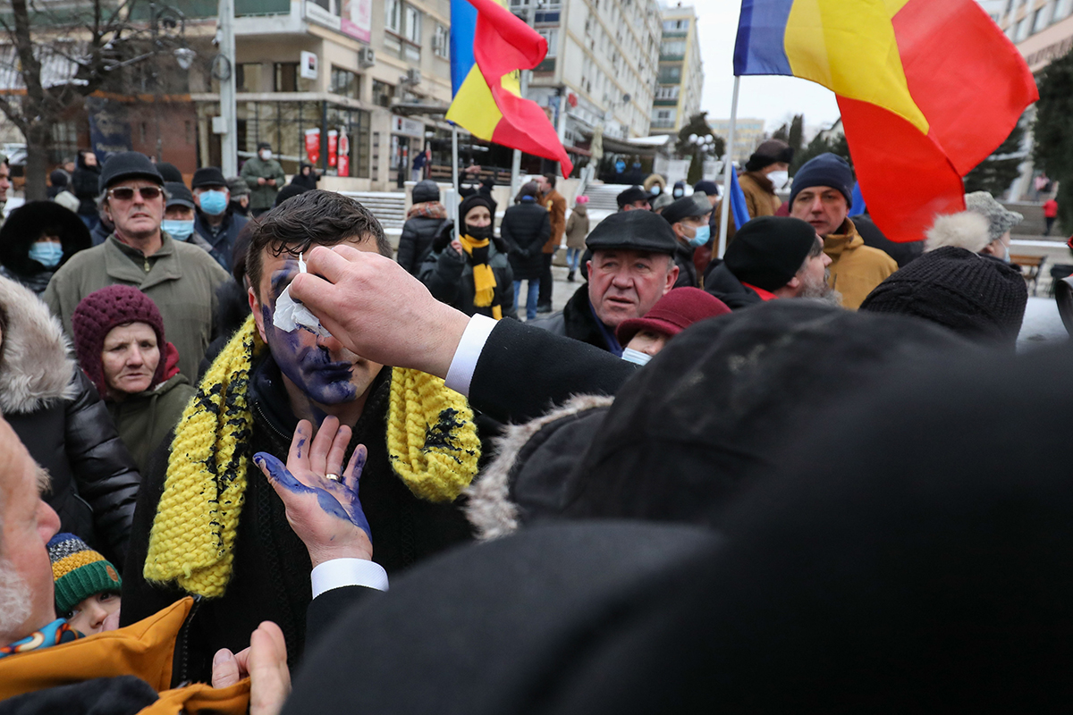 VIDEO | George Simion, stropit cu cerneală la Iași de Ziua Principatelor