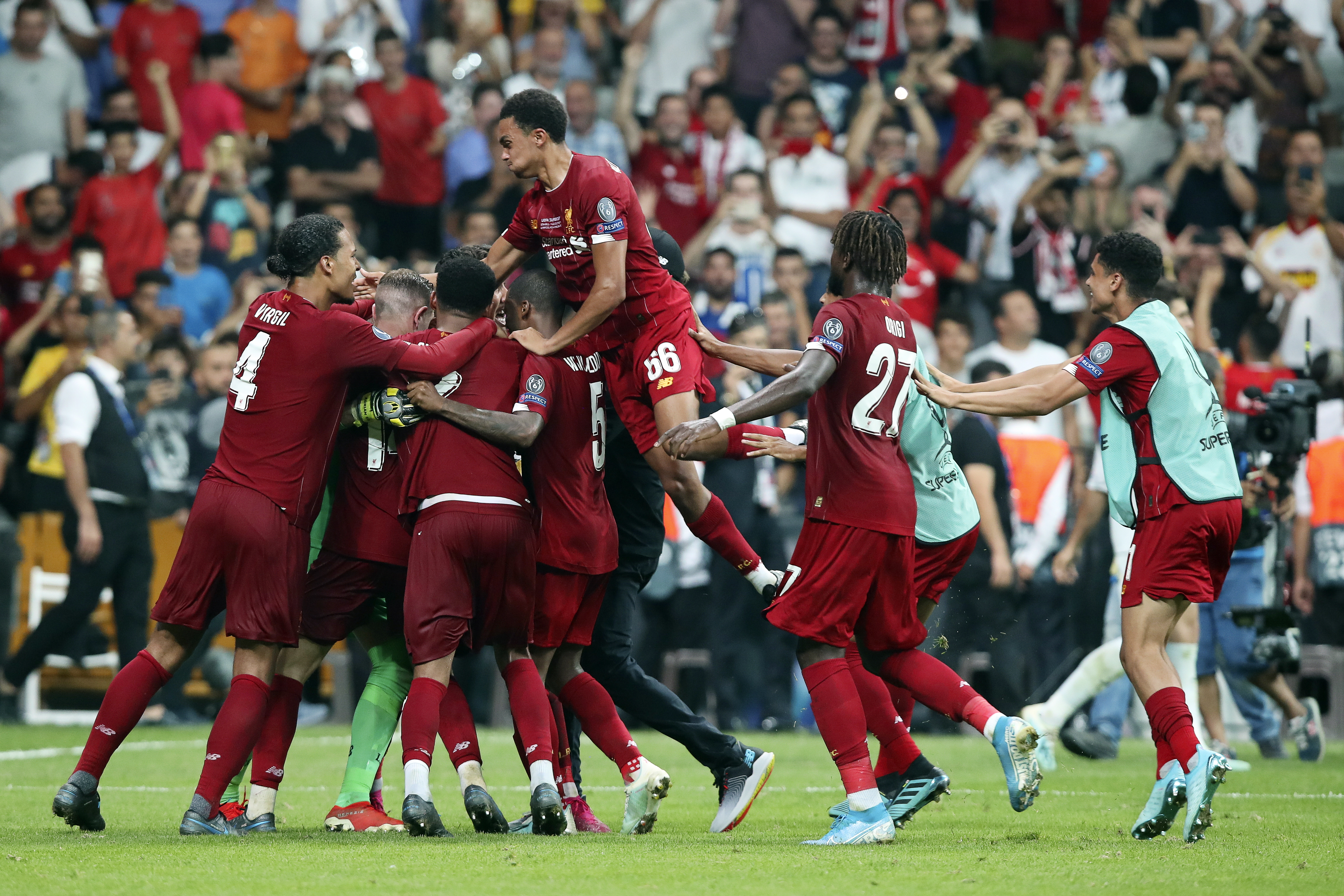Liverpool a cucerit Supercupa Europei. ”Cormoranii” au făcut din nou spectacol la Istanbul