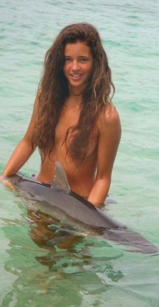 Ce model, Malena îl iubește doar pe el!!! Diva la care ”marchează” un fotbalist de la Atletico Madrid / GALERIE FOTO & VIDEO