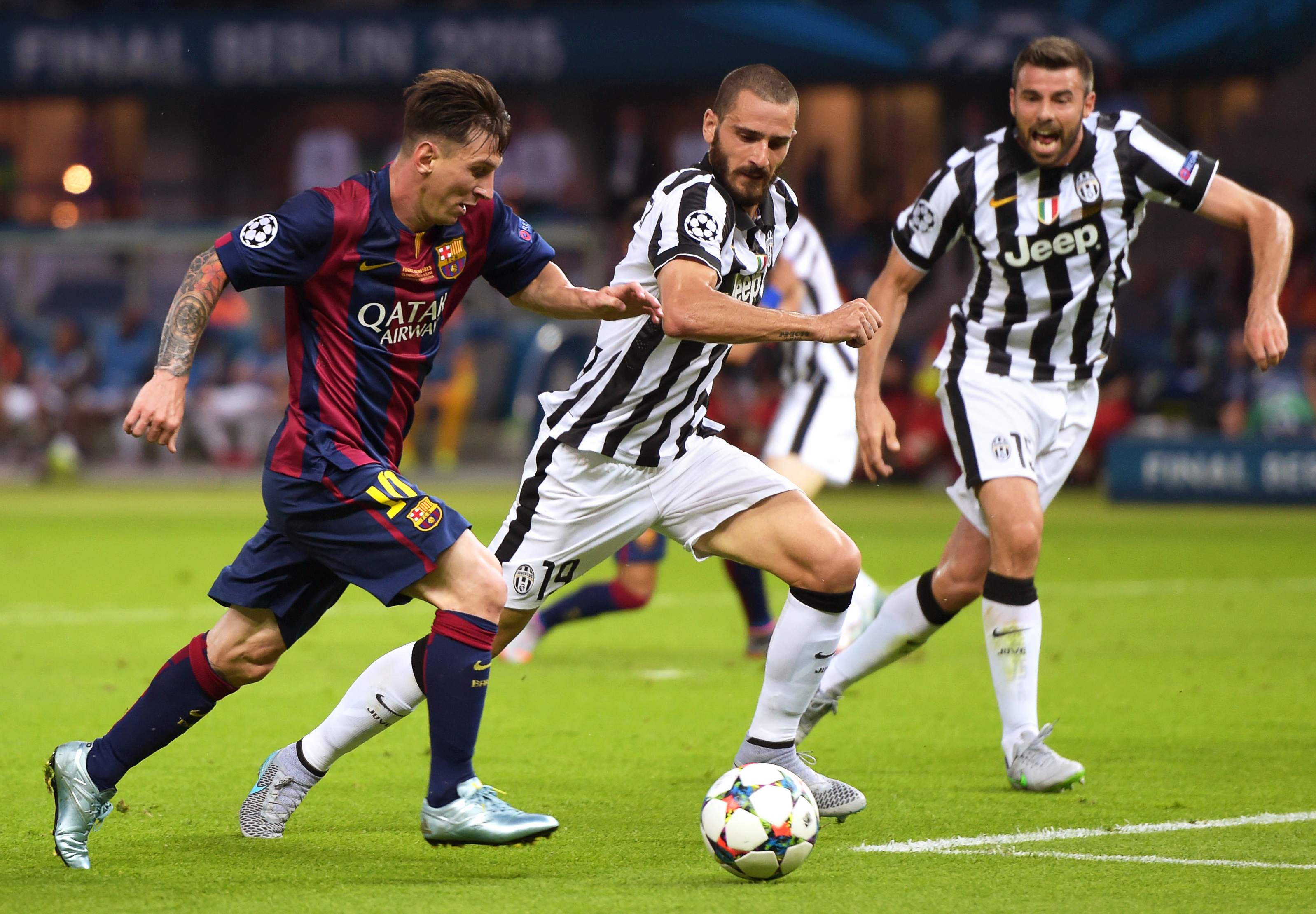 Juventus, aşteptată de sute de fani la revenirea la Torino / GALERIE FOTO&VIDEO