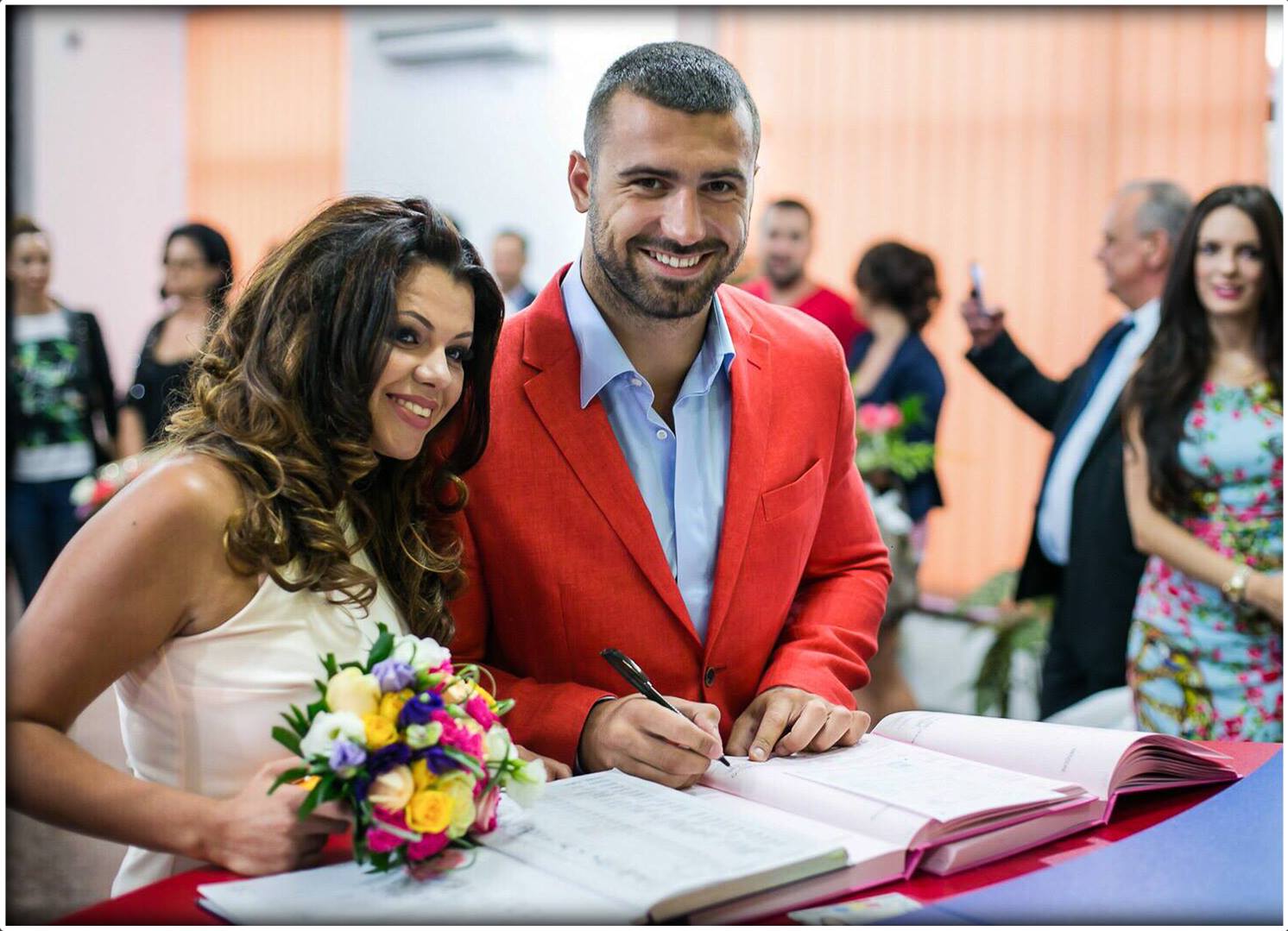 Ce nevastă frumoasă are luptătorul Andrei Stoica. "Noi am stat maxim despărțiți 10 zile" | FOTO