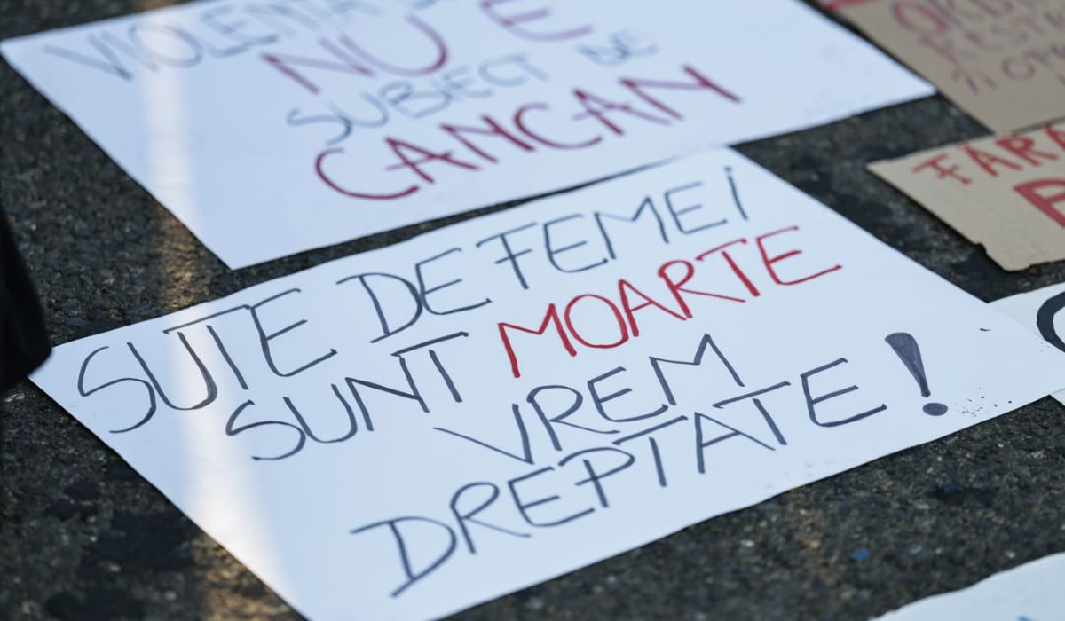 Protest în Piața Victoriei împotriva violenței de gen, după ce 26 de femei au fost ucise de partenerii lor în 2025