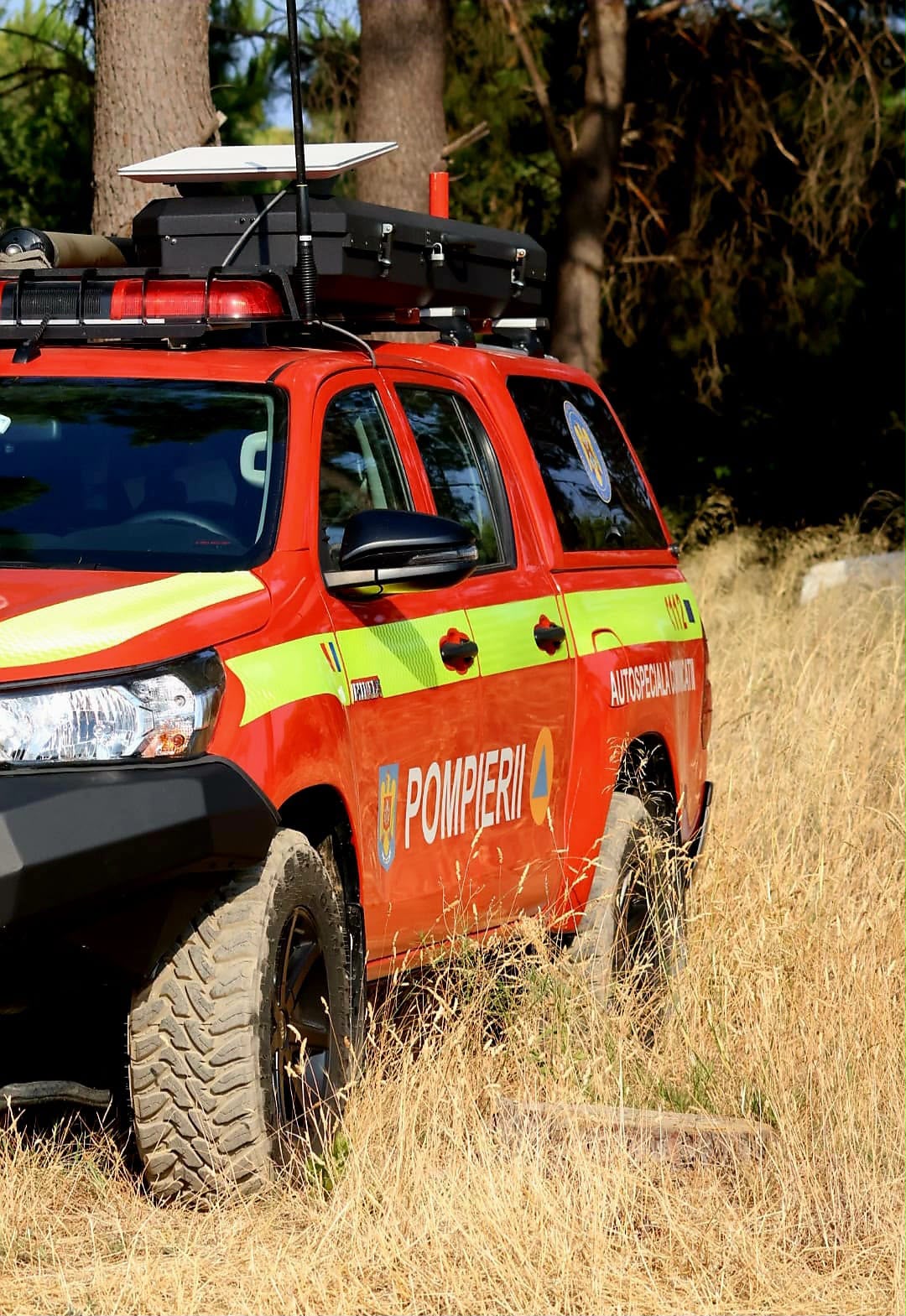 Pompierii români se luptă cu incendiile din Franța. Emmanuel Macron a mulțumit României pentru sprijinul acordat