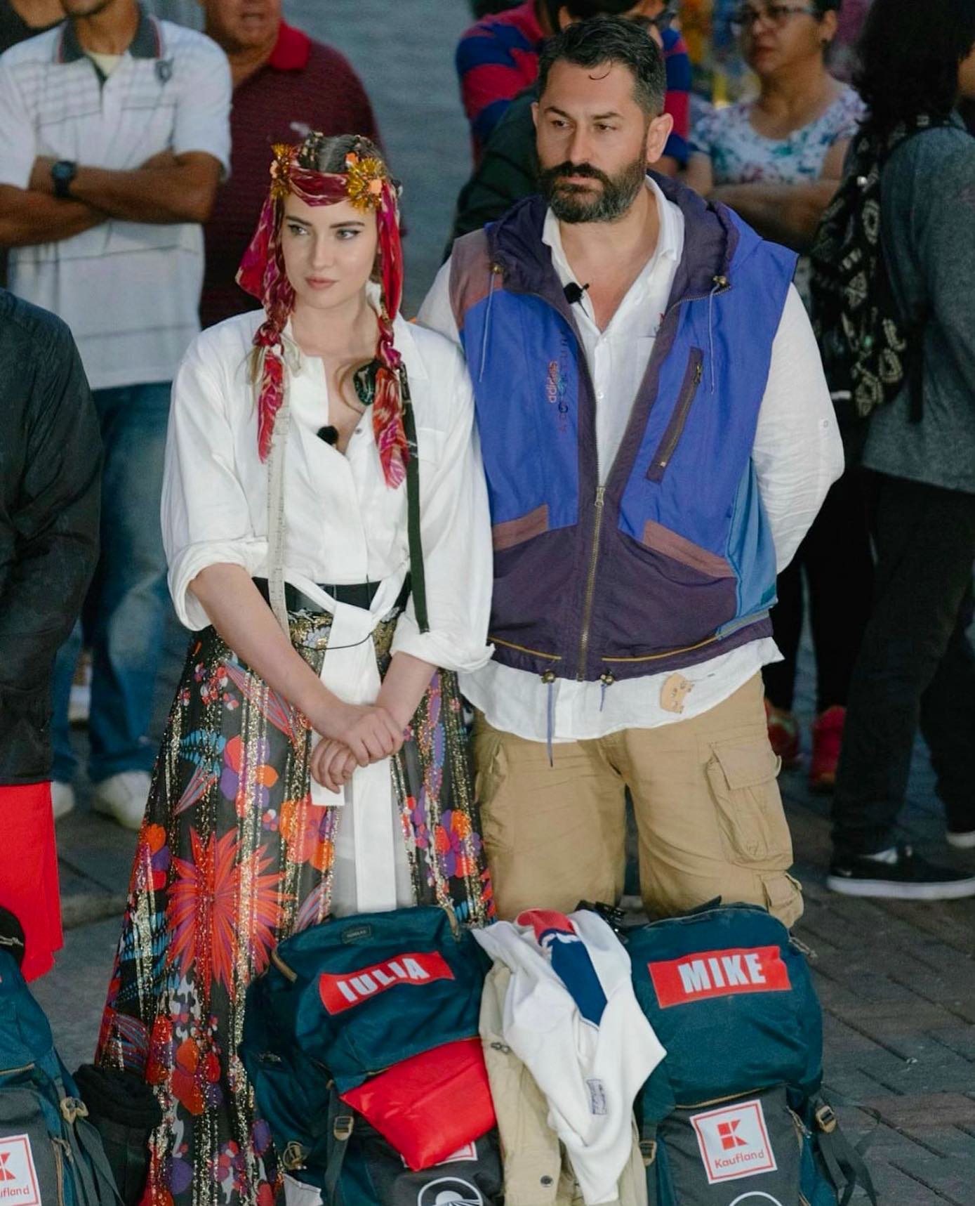 Iulia Albu a povestit cum a fost jefuită în toiul nopții. „Așa ne-am dus până la poliție să dăm explicații, în pijamale”