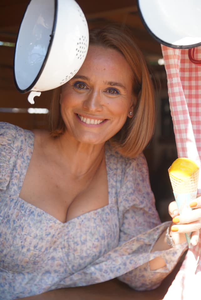 Andreea Esca la Porumbacu de Sus