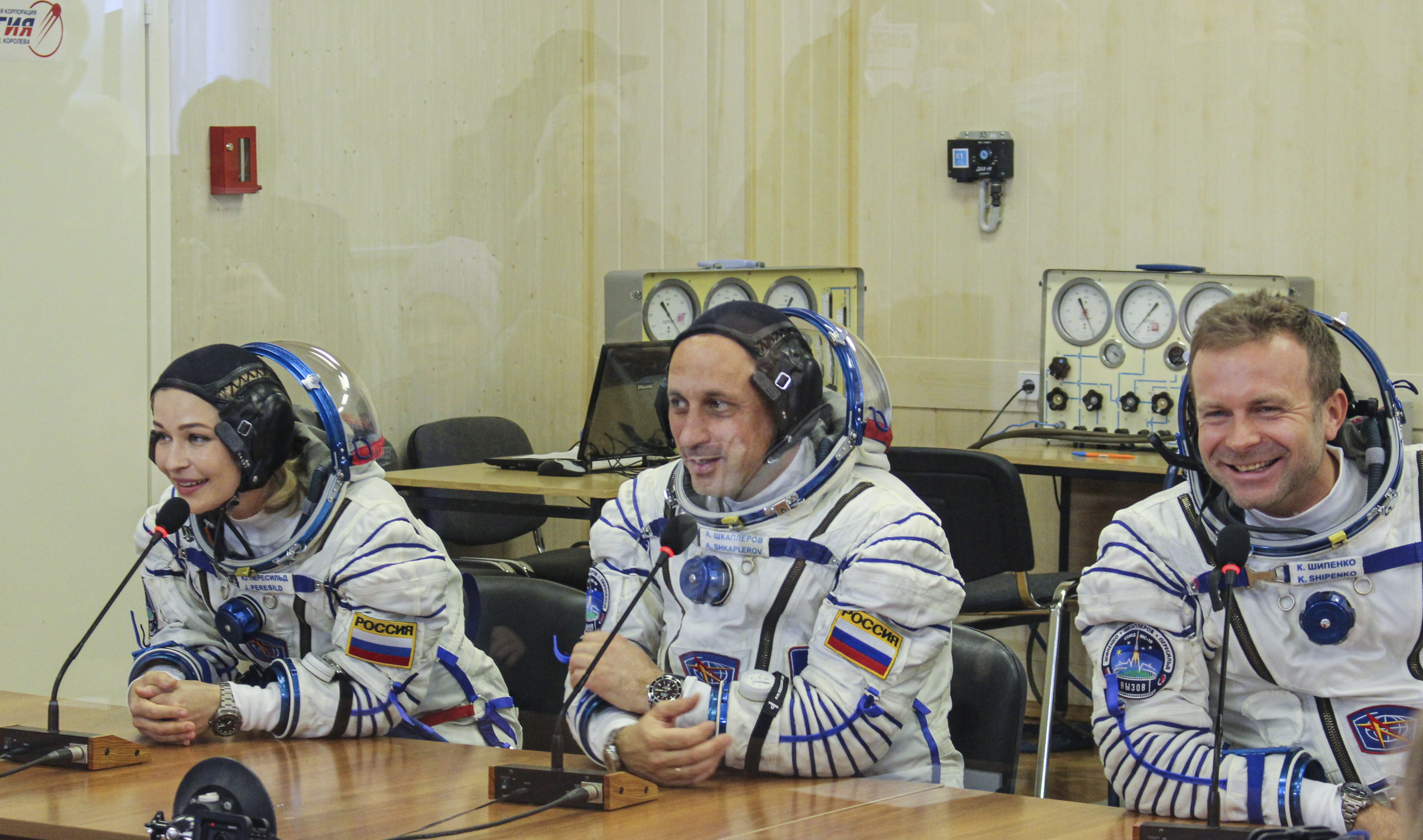 O actriță și un regizor din Rusia au plecat spre Stația Spațială Internațională, pentru primul film făcut în spațiu