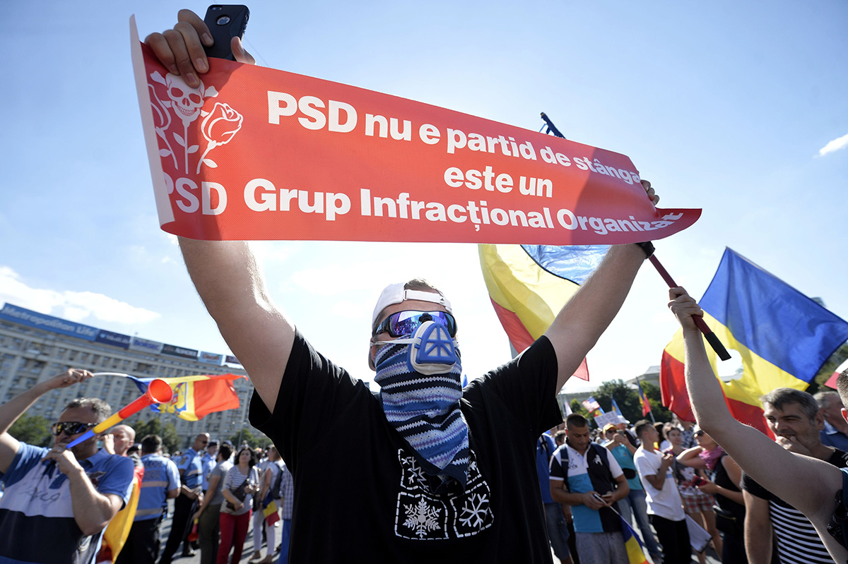 Un an de la protestul din 10 august, soldat cu violențe de stradă: aceiaşi şefi ai Jandarmeriei în funcţie, nici un vinovat găsit
