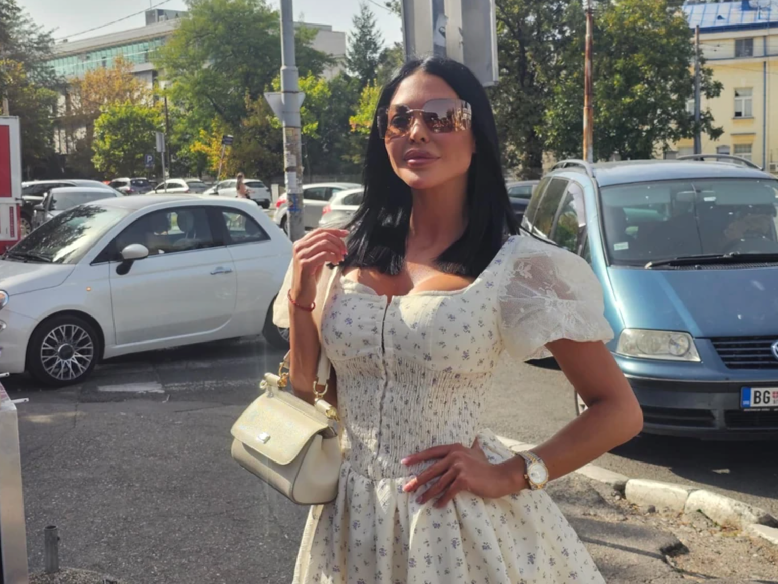 Maja Marinković jedva obuzdala silikone, haljinica ih jedva prekrila, pa otkrila šta je sve radila: "Sve je bilo umereno" (VIDEO)