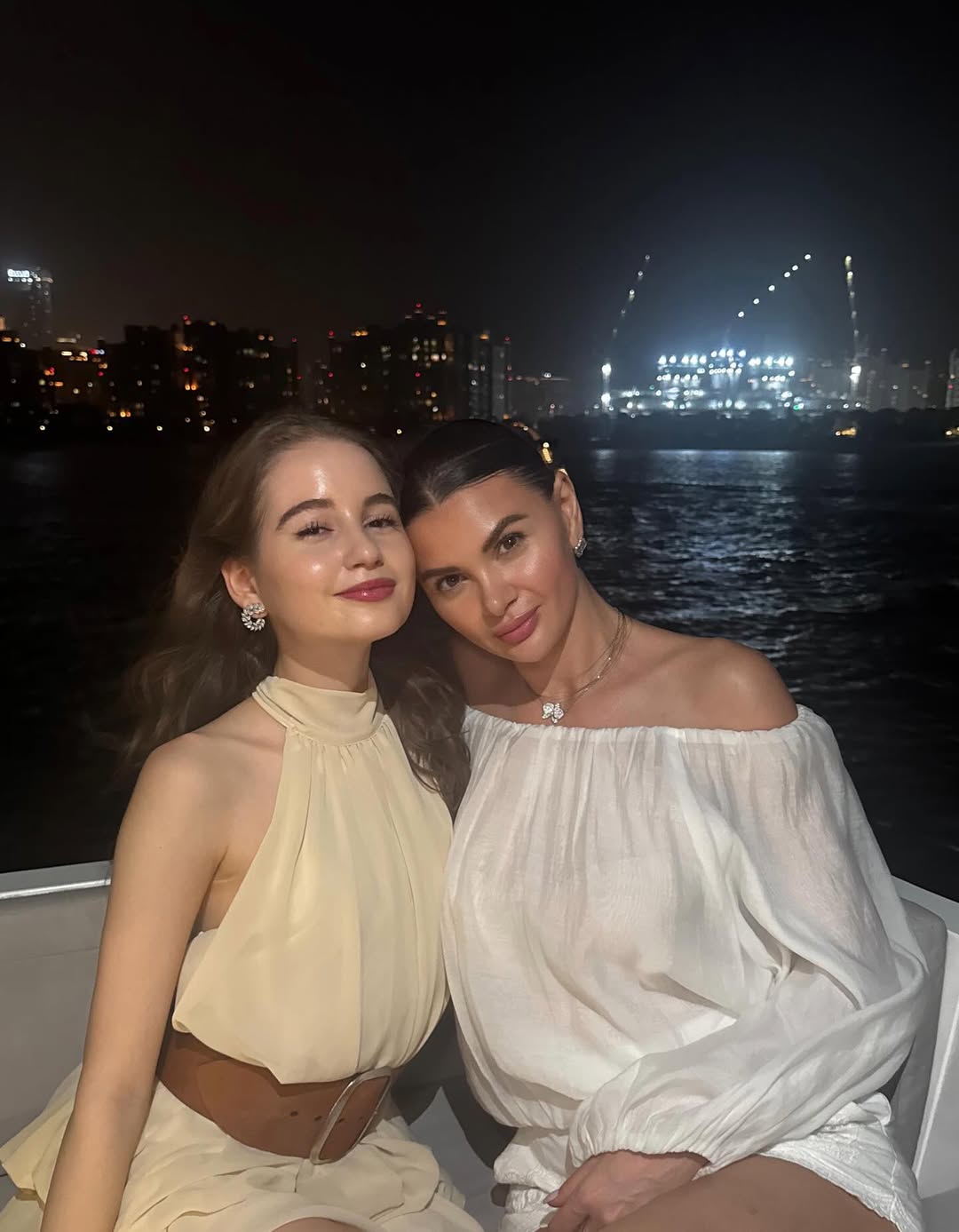 Imagini rare cu Irina Columbeanu și Monica Gabor împreună. Fiica lui Irinel s-a întors în Malibu: „Idolul meu, Moni Bomboni”