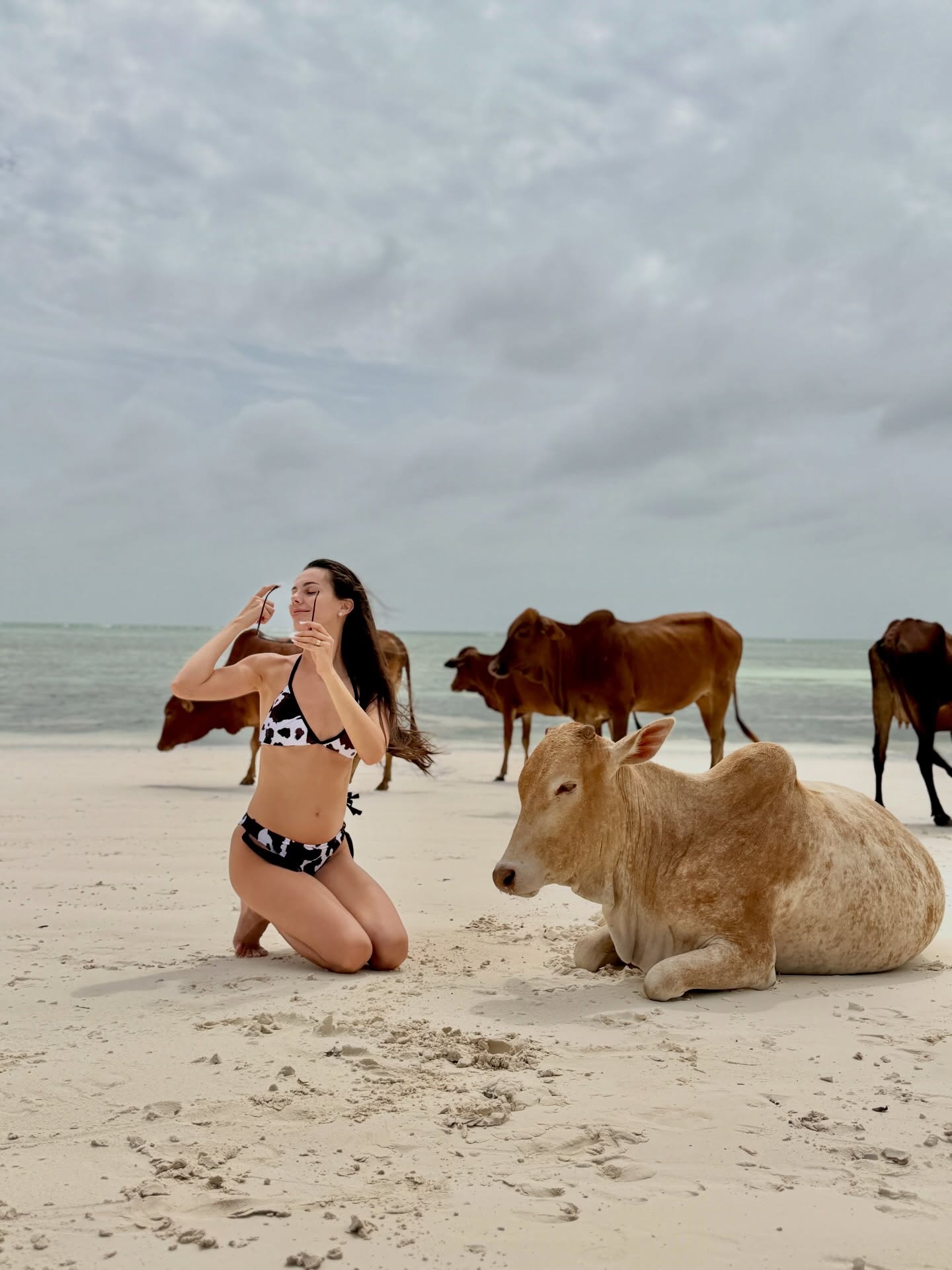 Imaginile cu Georgiana Lobonț în costum de baie, care au pus fanii pe jar: „Ești vie?”. Câte kilograme are artista