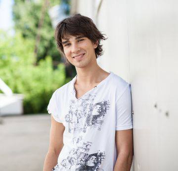 Cine e Anghel Damian. Actorul a jucat într-unul dintre cele mai apreciate filme românești și provine dintr-o familie de artiști