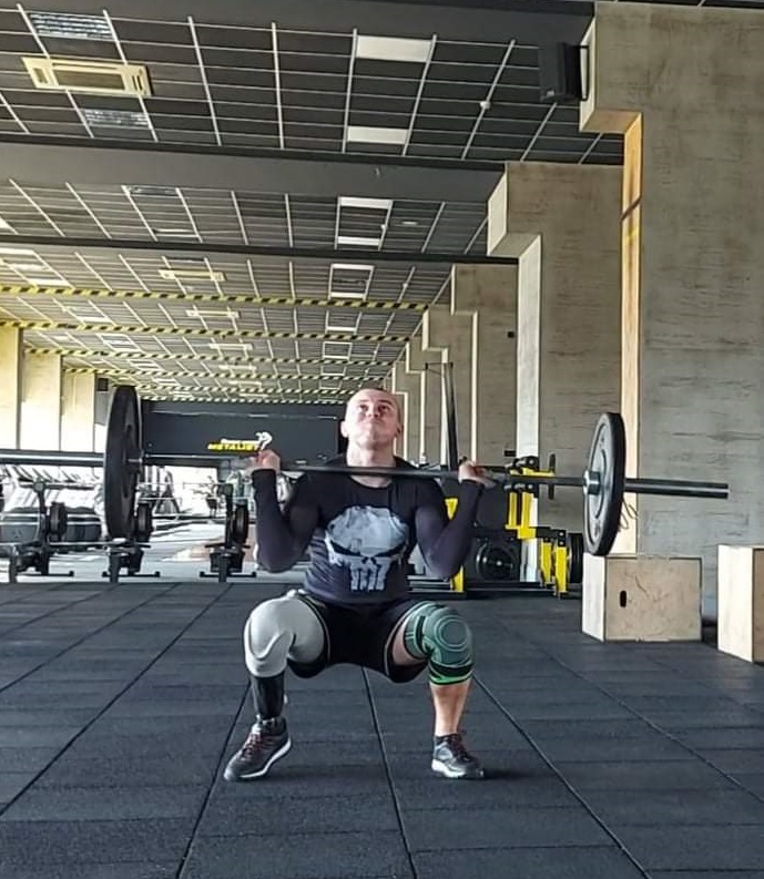 Un soldat ucrainean care și-a pierdut piciorul pe frontul ucrainean, în cursă la maratonul din Londra. „Amputarea nu e o sentință”