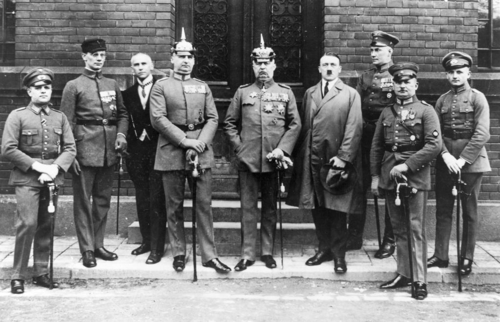 Cum a eșuat cel mai cunoscut complot de asasinare a lui Hitler. Expert:  „Al Doilea Război Mondial ar fi fost mult mai haotic și mai sângeros dacă ar fi fost ucis Hitler” 