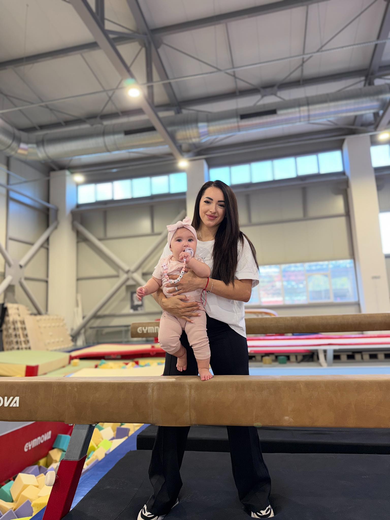 Cum arată fetița Larisei Iordache în vârstă de 8 luni. Anunțul făcut de fosta gimnastă despre Amira. „Sunt recunoscătoare”