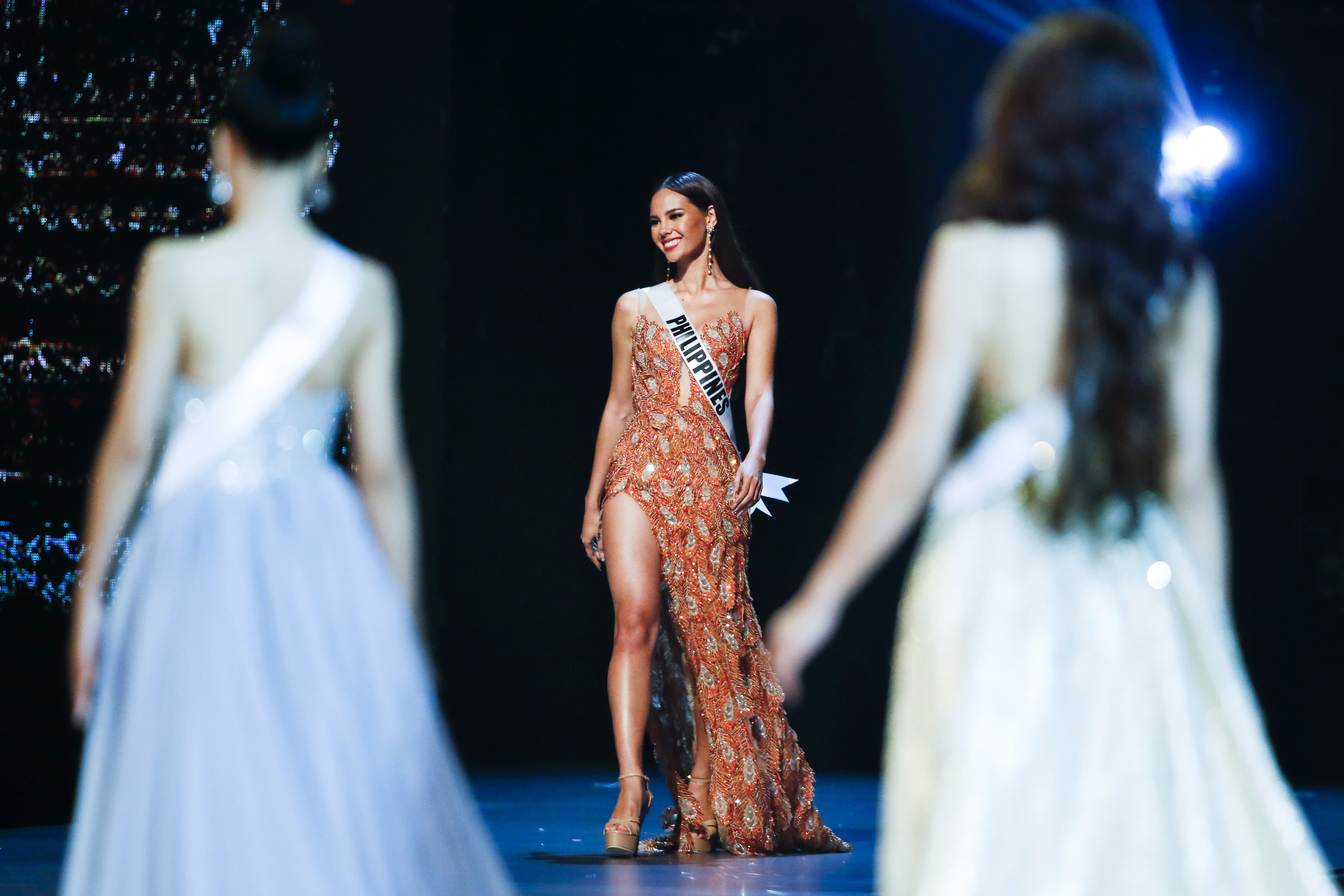 GALERIE FOTO. Ea este Miss Univers 2018! Are 24 de ani și nu a vizitat niciodată Europa
