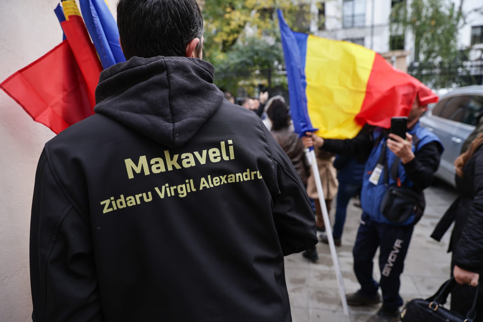 Promisiunea făcută de Makaveli la depunerea candidaturii pentru Primăria București: „Nu sunt olimpic, n-am nici concubină”