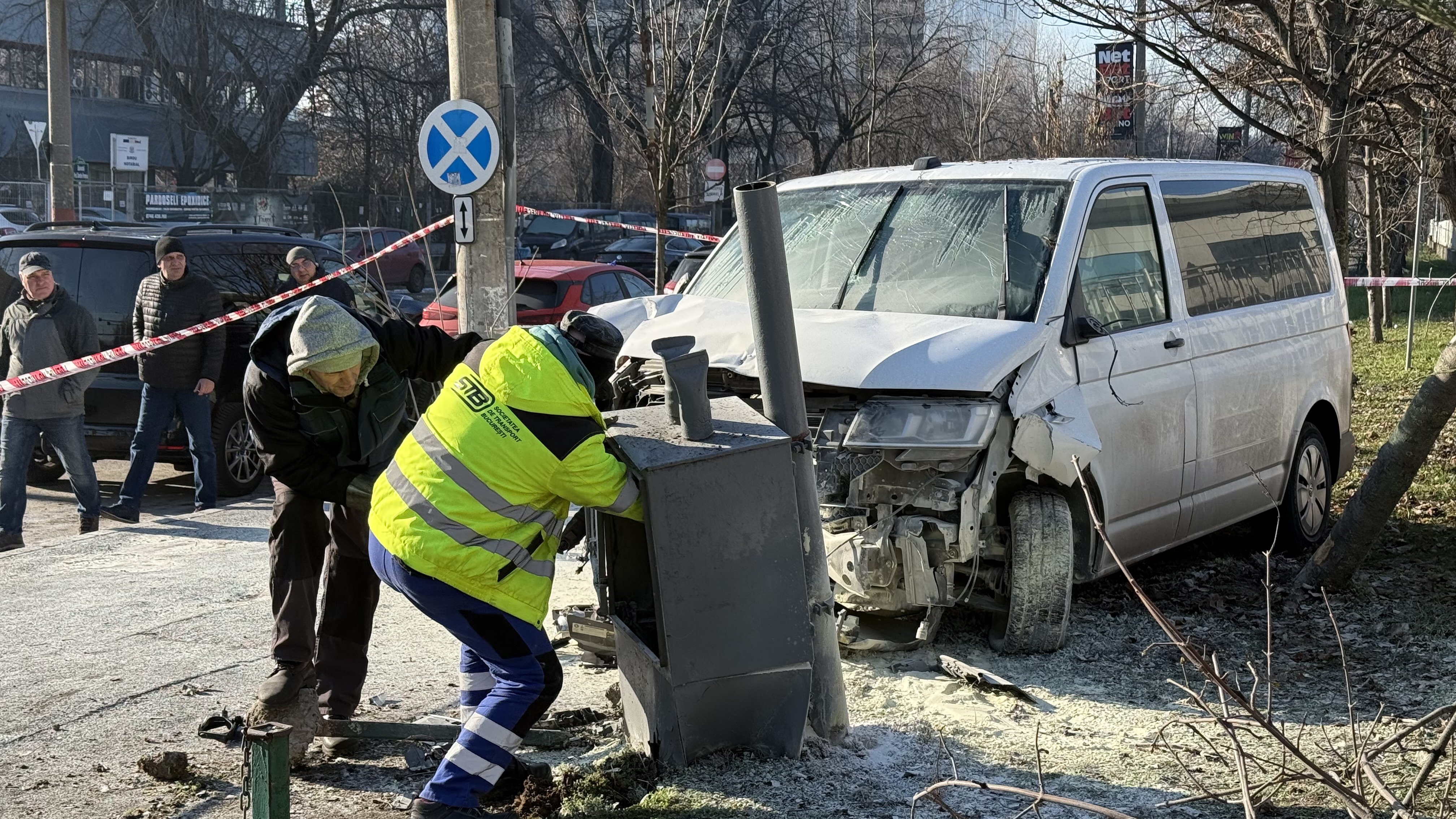 Femeie din București, spulberată de o mașină pe trotuar, pe Bulevardul Dimitrie Pompeiu. Șoferul nu era băut sau drogat