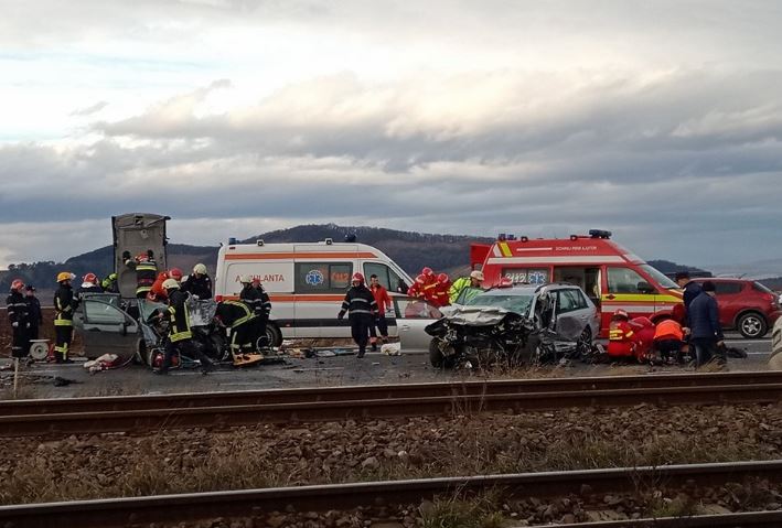 Cine sunt victimele accidentului sângeros din județul Brașov. O șoferiță de 25 de ani a distrus două familii