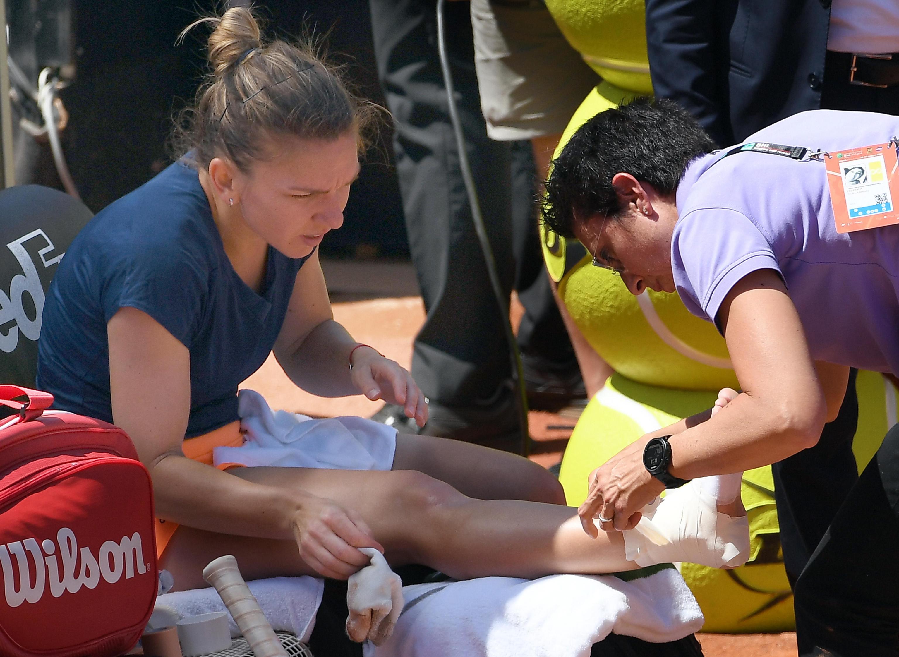 Simona Halep va efectua luni un control medical. Glezna jucătoarei noastre, problemă națională