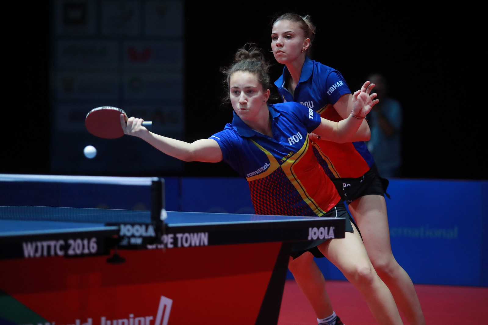Tenis de masă. Junioarea Adina Diaconu povestește etapele prin care a trecut până să devină campioană mondială la dublu