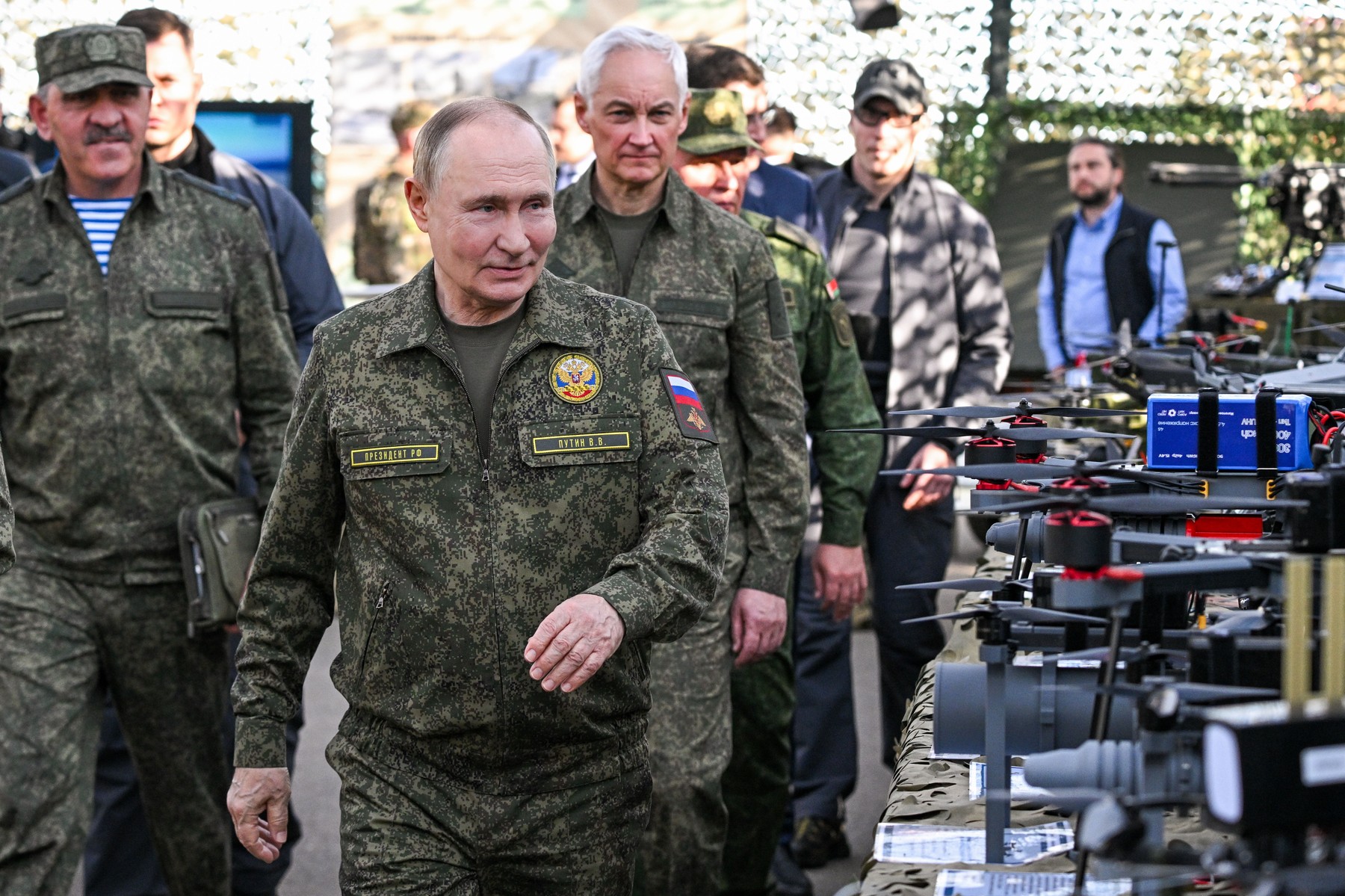 Vladimir Putin, apariție neobișnuită la finalul manevrelor militare Zapad 2025: „Inamicul a fost înfrânt”