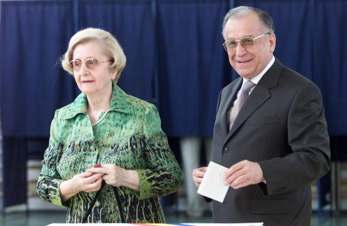 Ce pensie avea Ion Iliescu și câți bani ar putea primi ca urmaș Nina, soția fostului președinte al României
